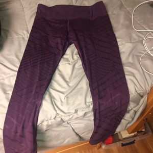 Purple lululemon cropped leggings